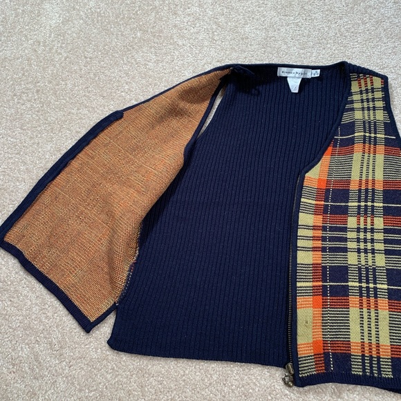 Zip-Up Plaid Sweater Vest - Picture 7 of 7